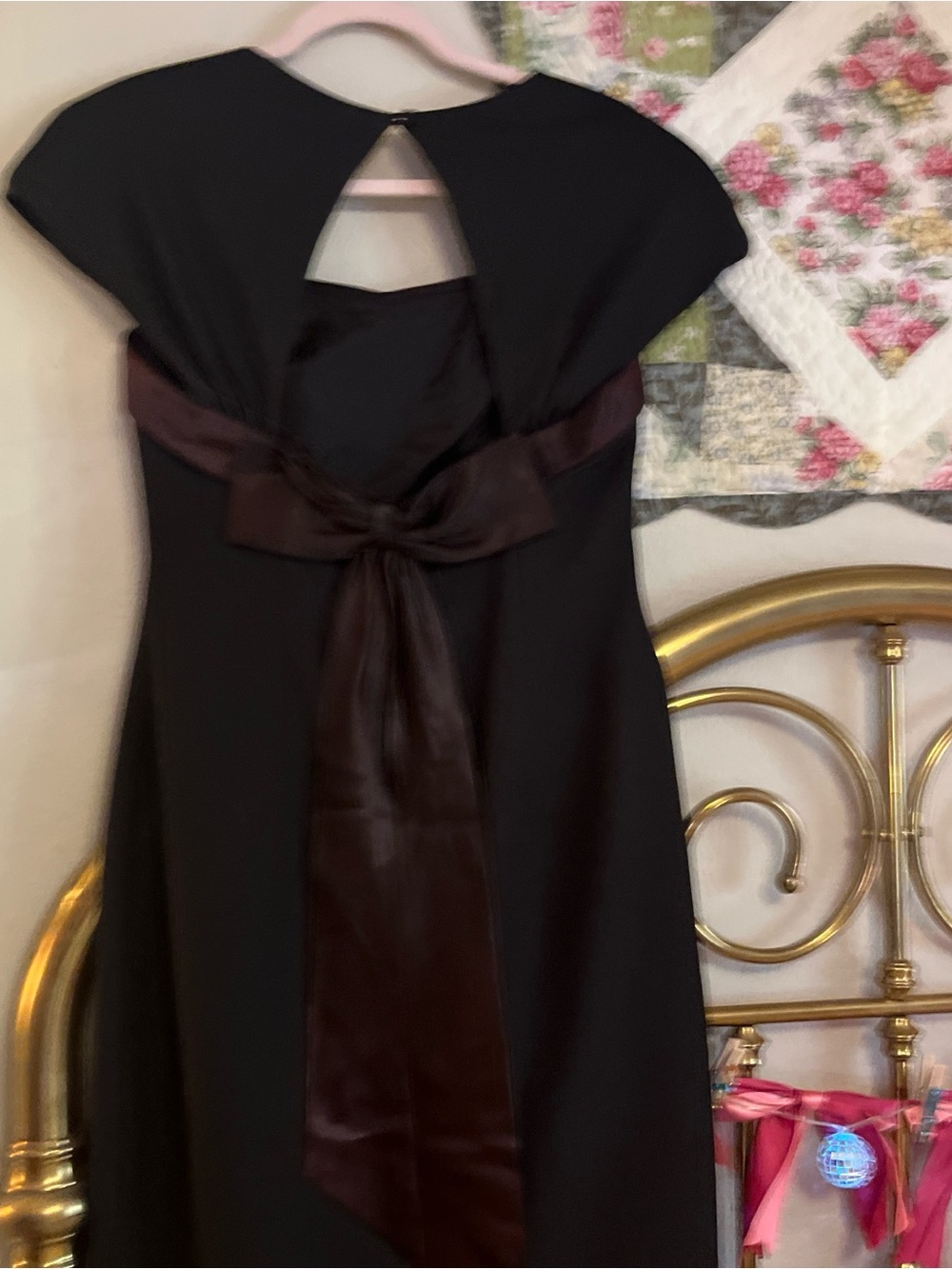 Vintage Black Cap-Sleeve Sheath Dress with Brown Contrast Trim